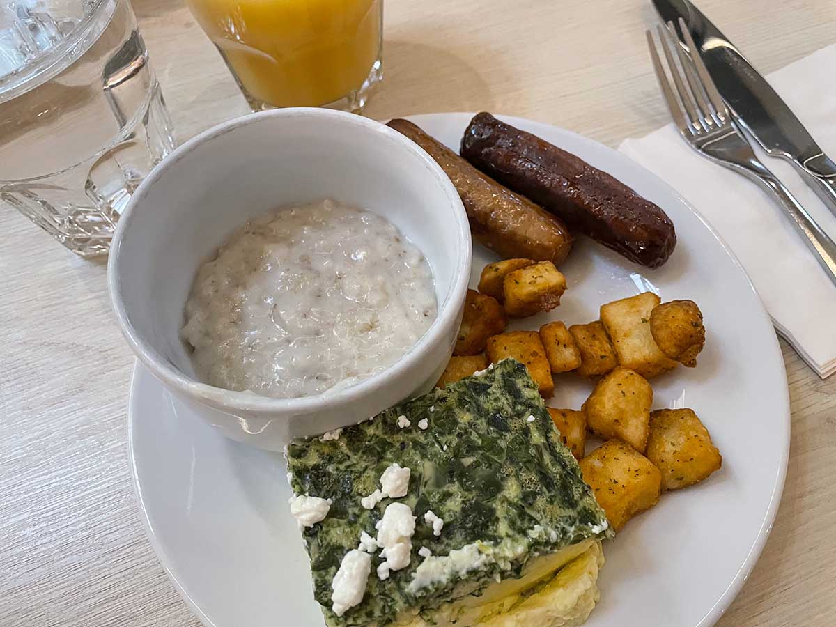 Plaza Premium Lounge YVR breakfast