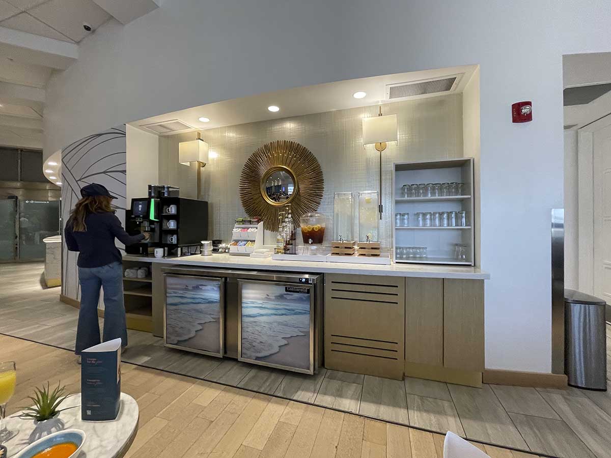Escape Lounge West Palm Beach drink station