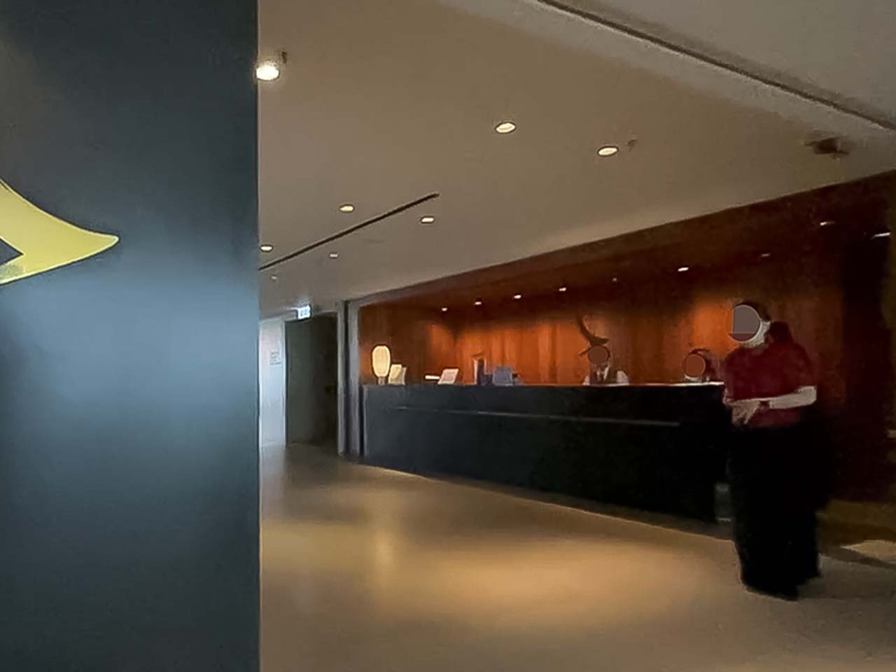 Cathay Pacific The Pier Lounge Hong Kong reception desk