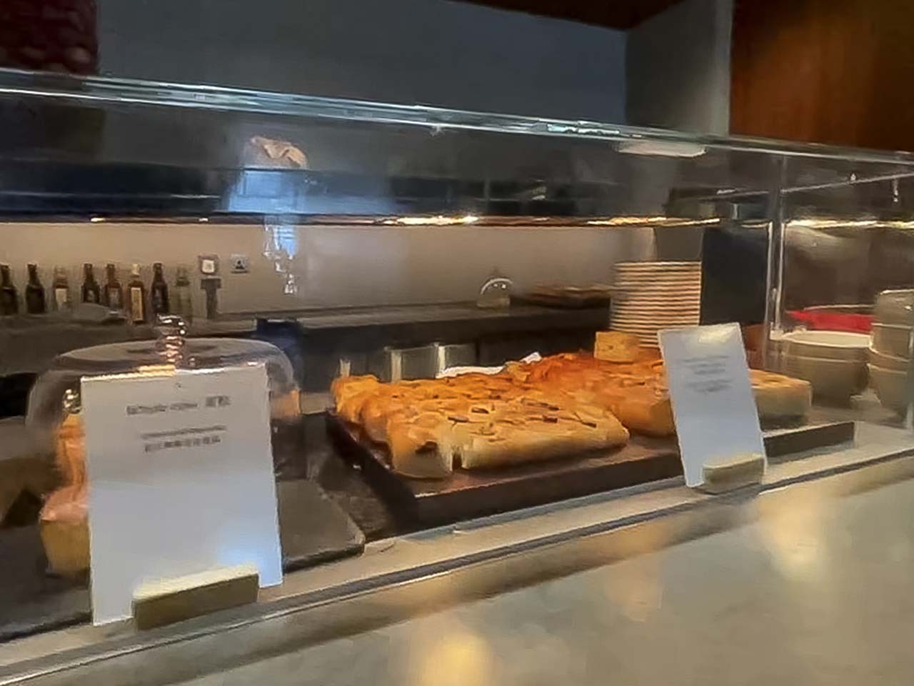 Fresh flatbread in the Cathay Pacific The Pier Lounge Hong Kong
