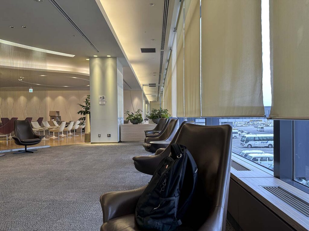 Window shades and lounge seating in the Korean Air Lounge Terminal 1 Narita Airport