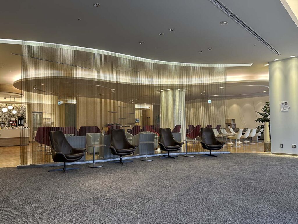 Overall layout showing the style and design of the Korean Air Lounge Terminal 1 Narita Airport