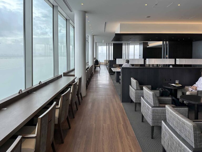 JAL Sakura Lounge Haneda