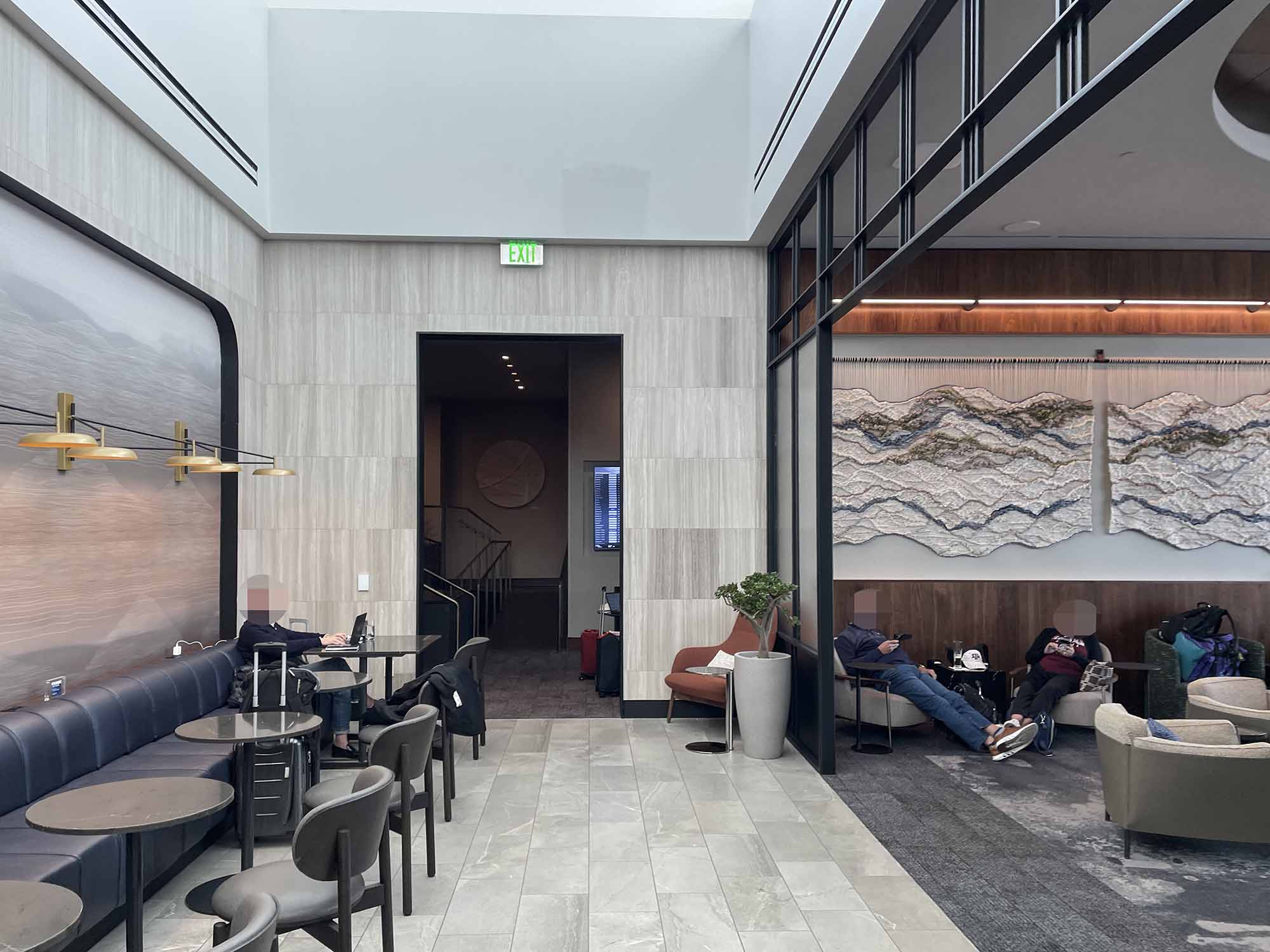 SLC Amex Lounge